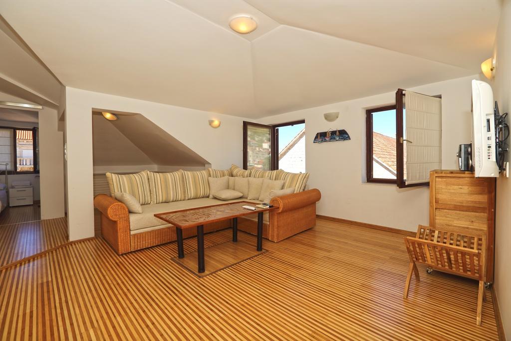 Apartment Plaza Hvar Town Zimmer foto